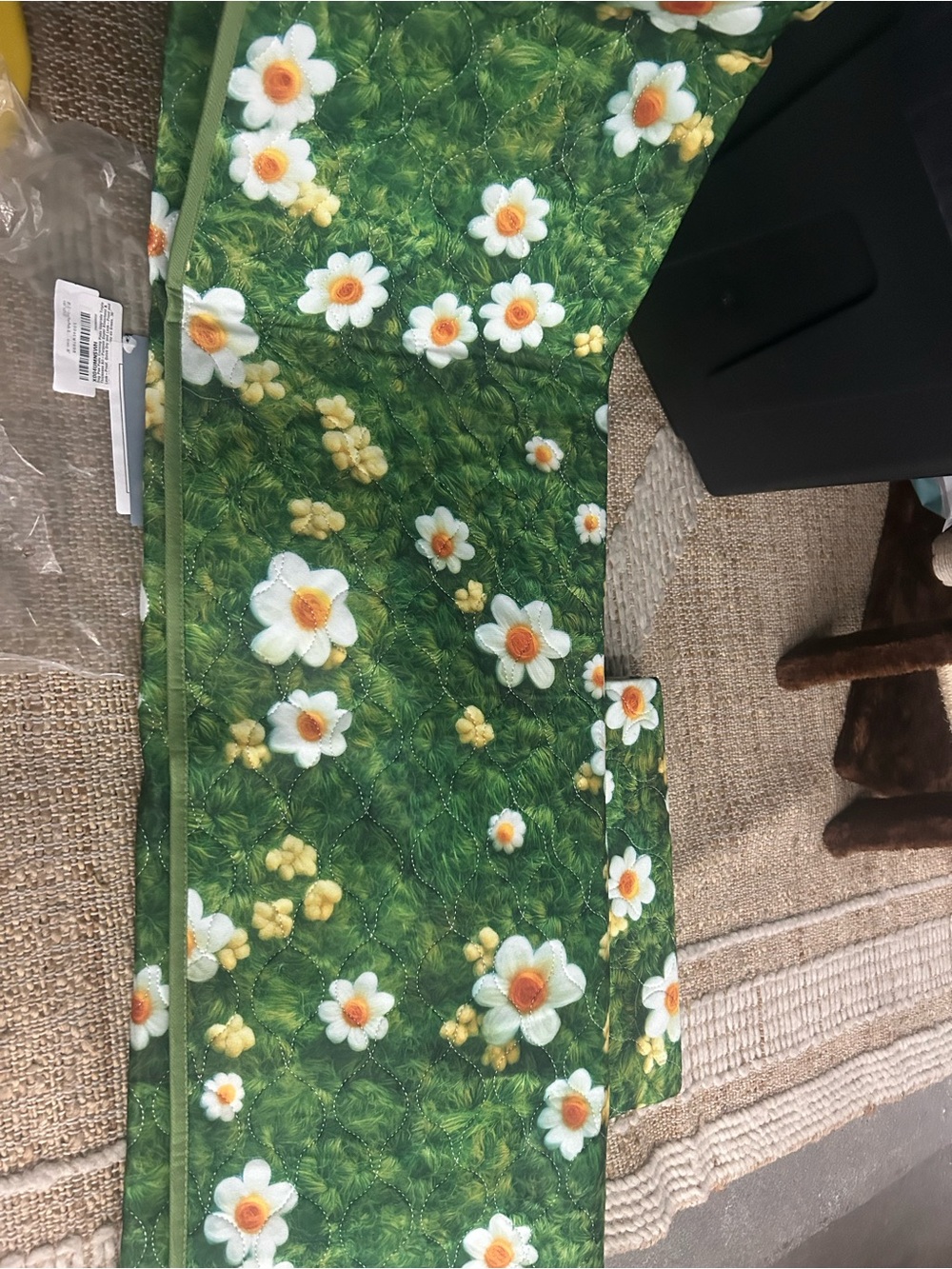 Green Daisy Absorbent Puppy Training Pads - Picture 5 of 5